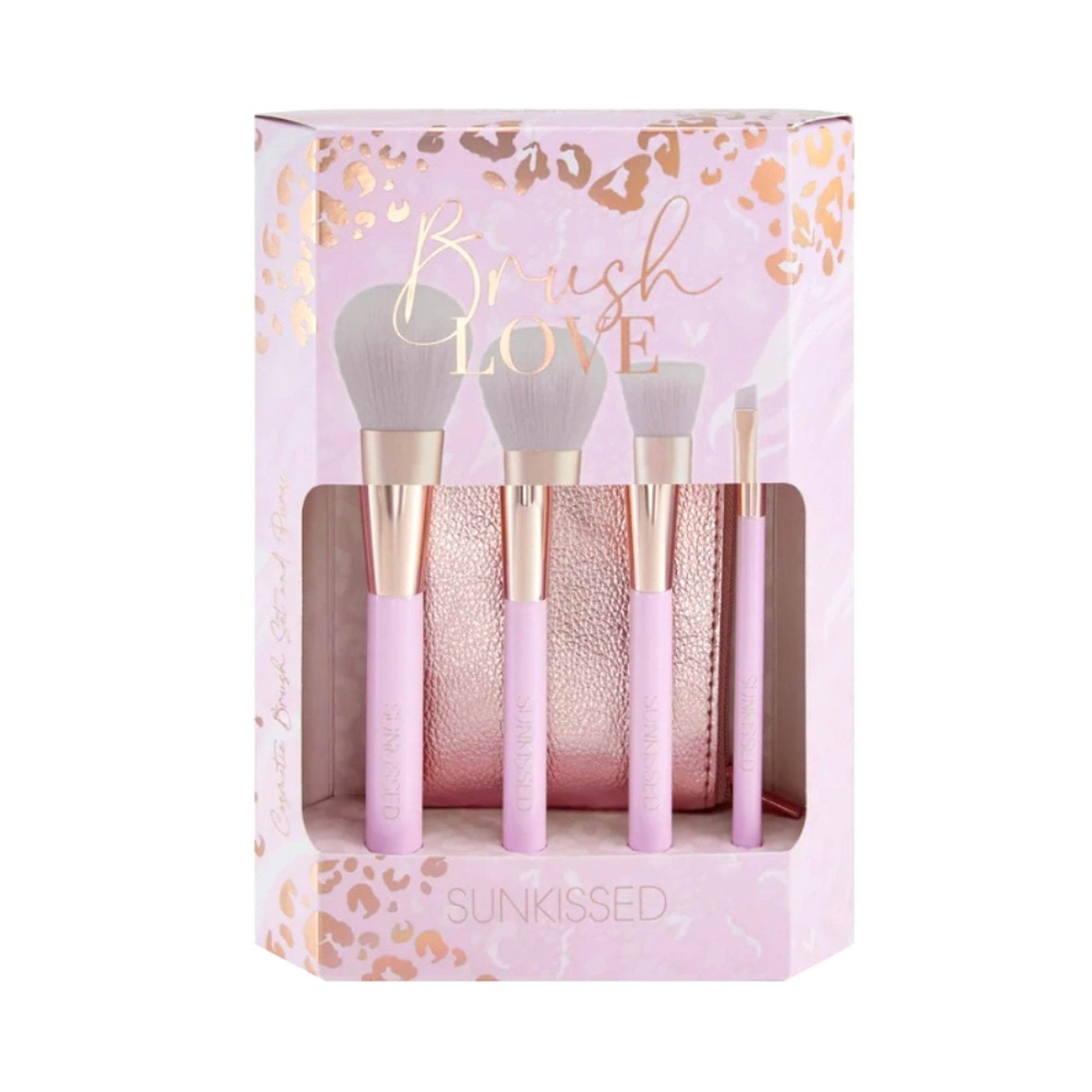 Sunkissed Brush Love Gift Set Eco Packaging 5 Pieces (This set contains:

Blusher Brush
Powder Brush
Blending Brush
Eyeshadow Brush
Cosmetic Bag) - TrendFynd