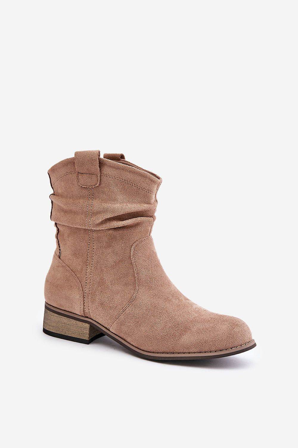 Boots Step in style - TrendFynd