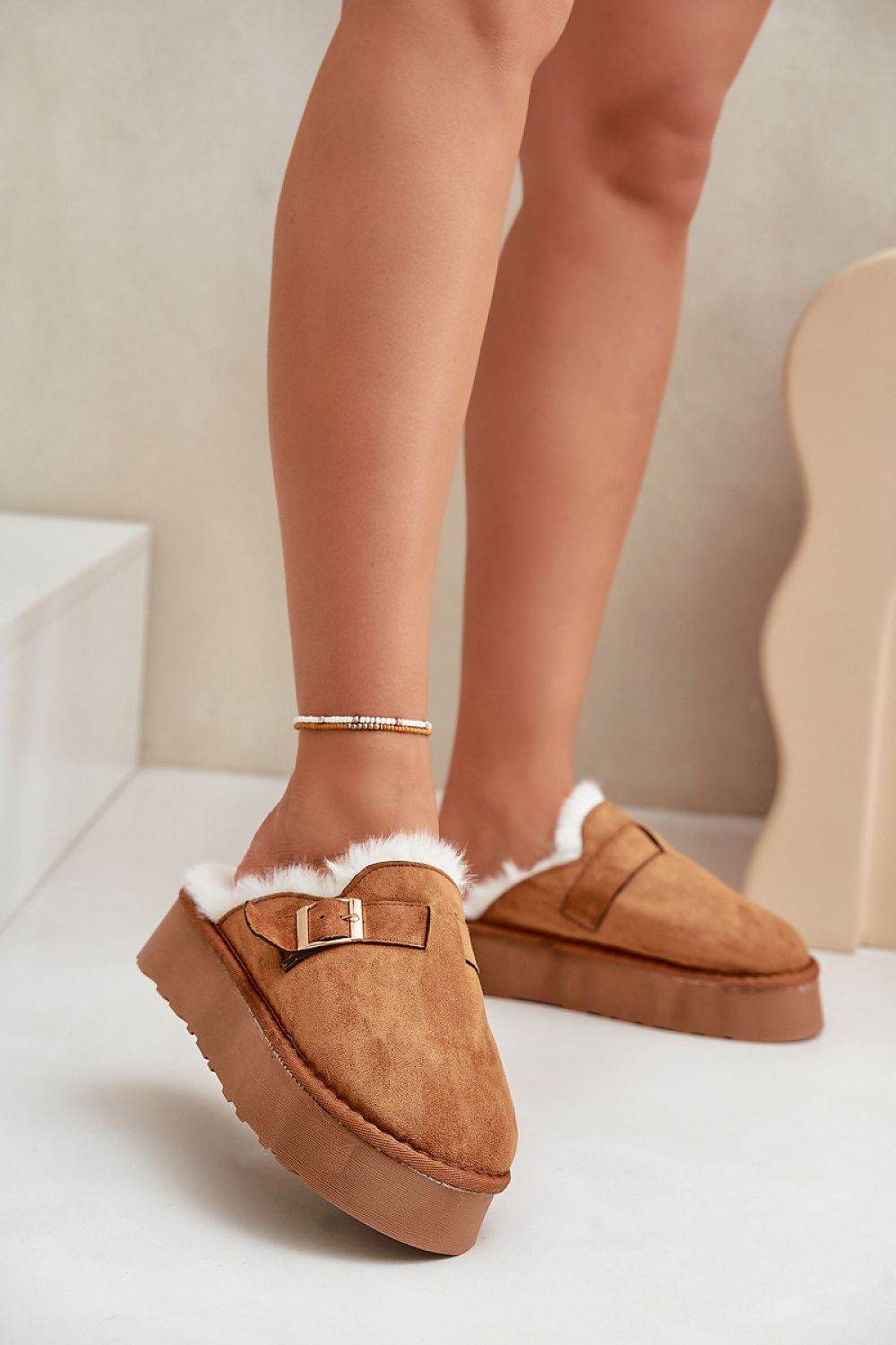 Slippers Step in style - TrendFynd