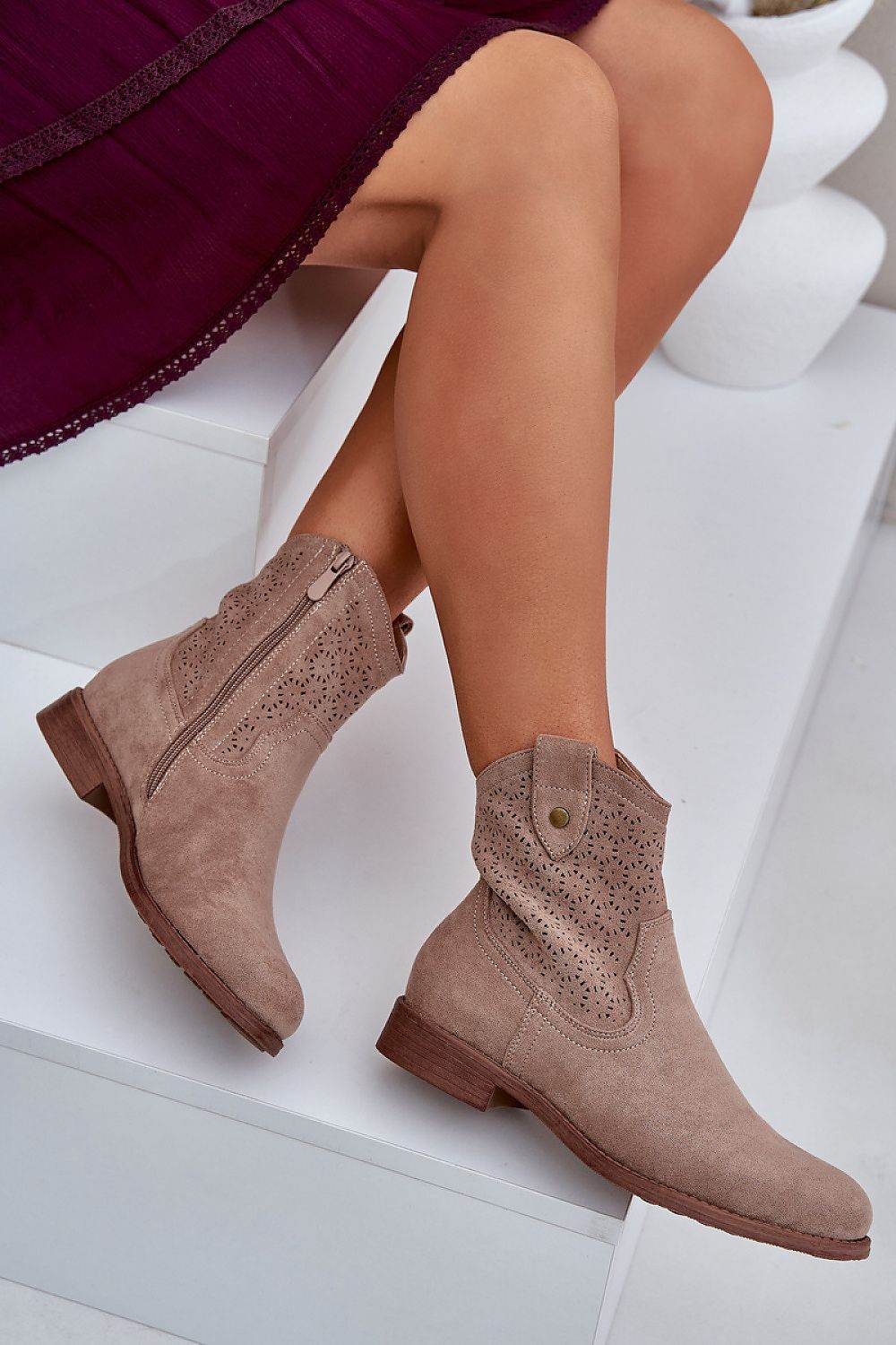 Boots Step in style - TrendFynd