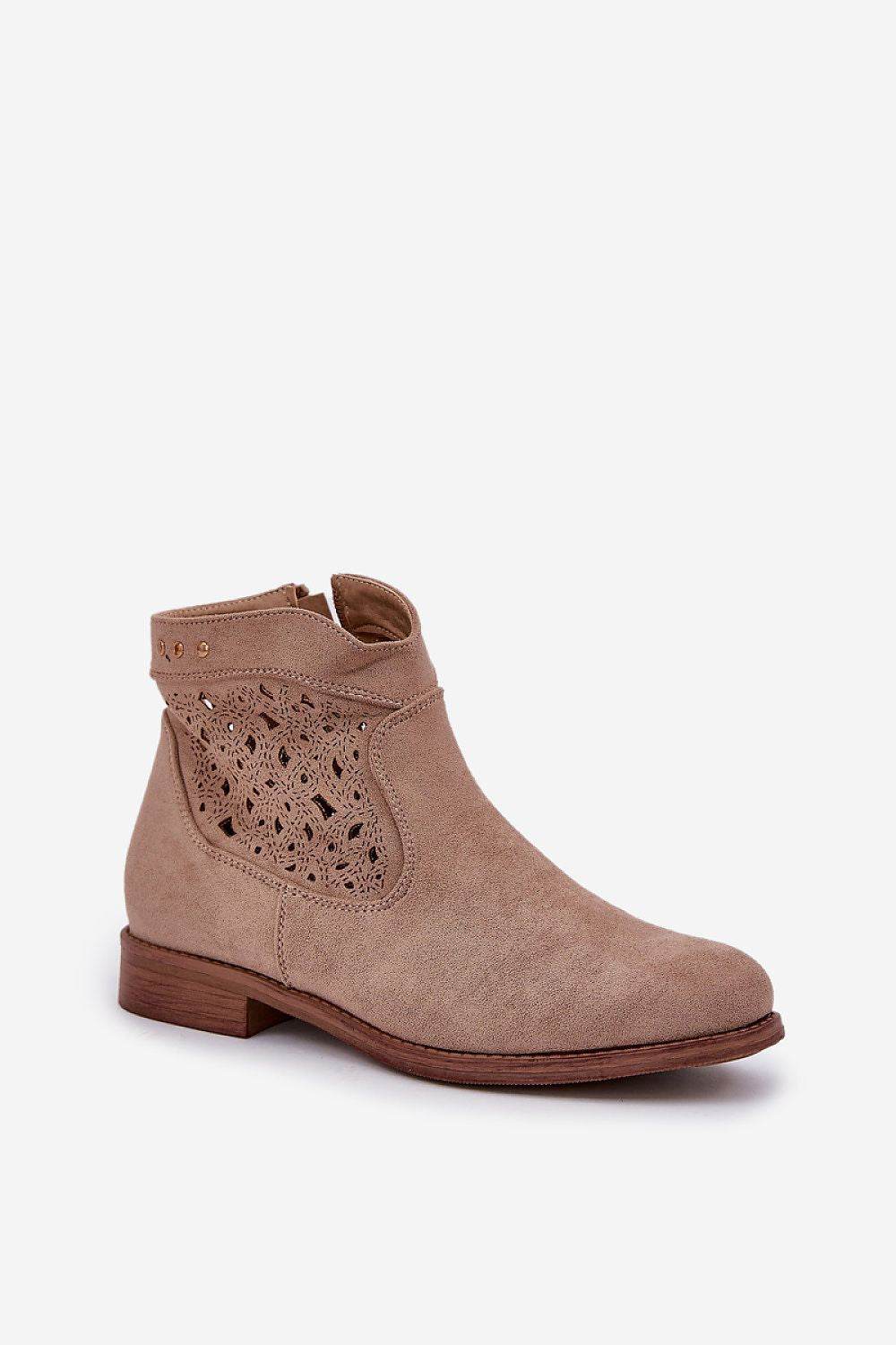 Boots Step in style - TrendFynd