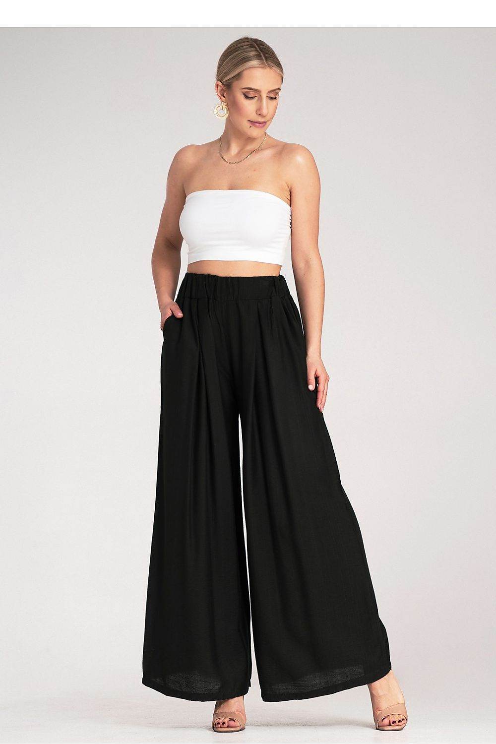 Short skirt Figl - TrendFynd