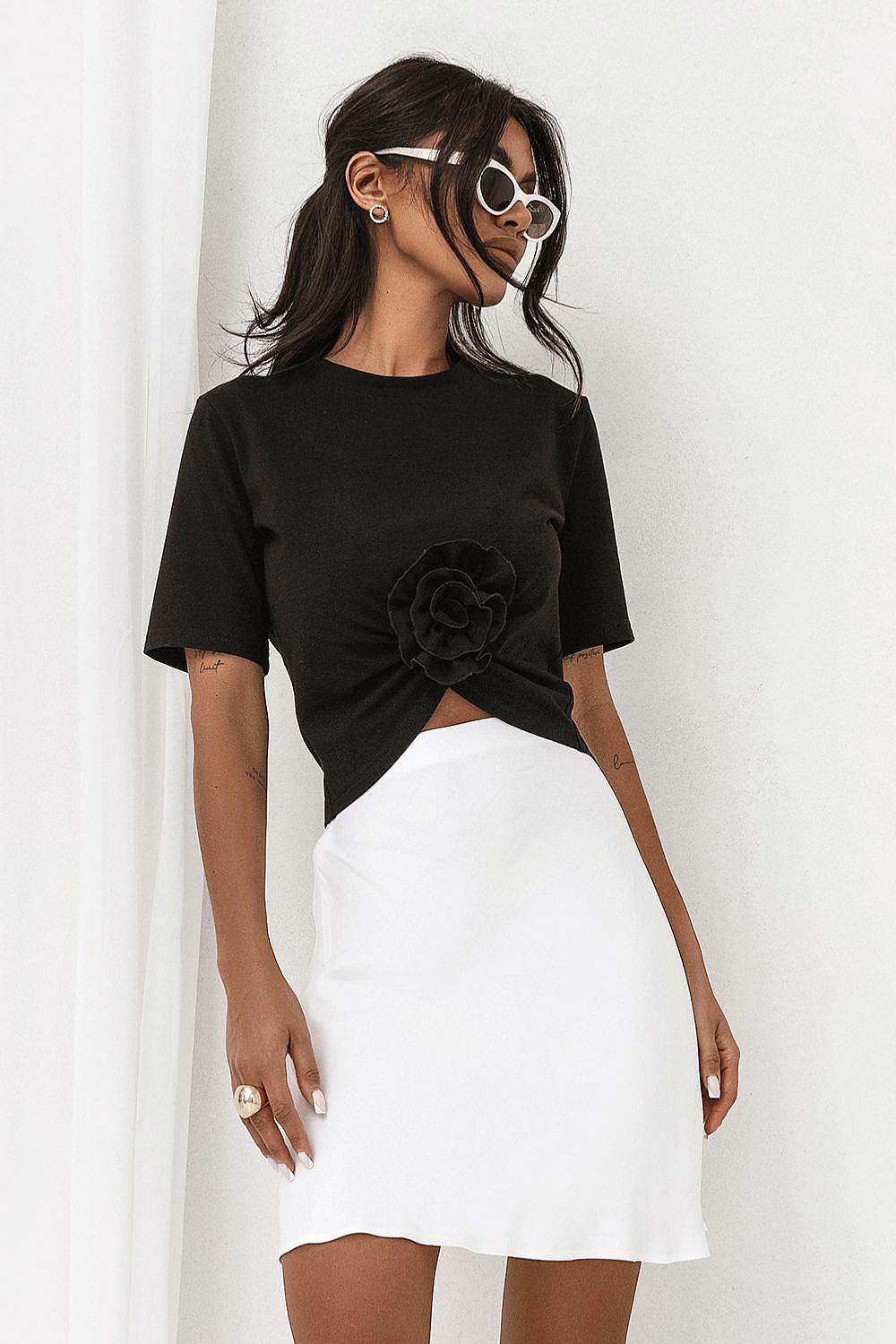 Short skirt IVON - TrendFynd